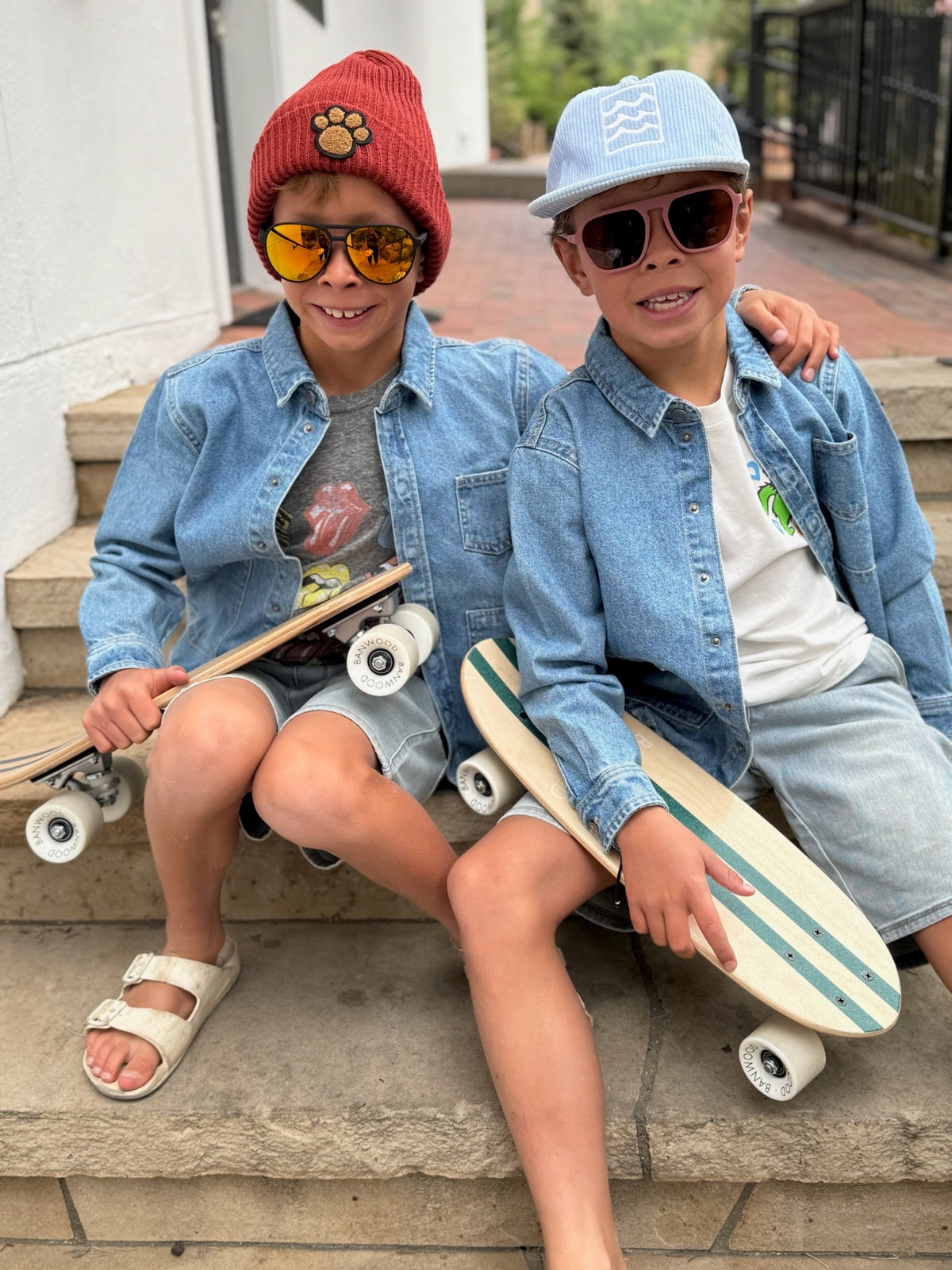 boy tween Skipper & Scout 