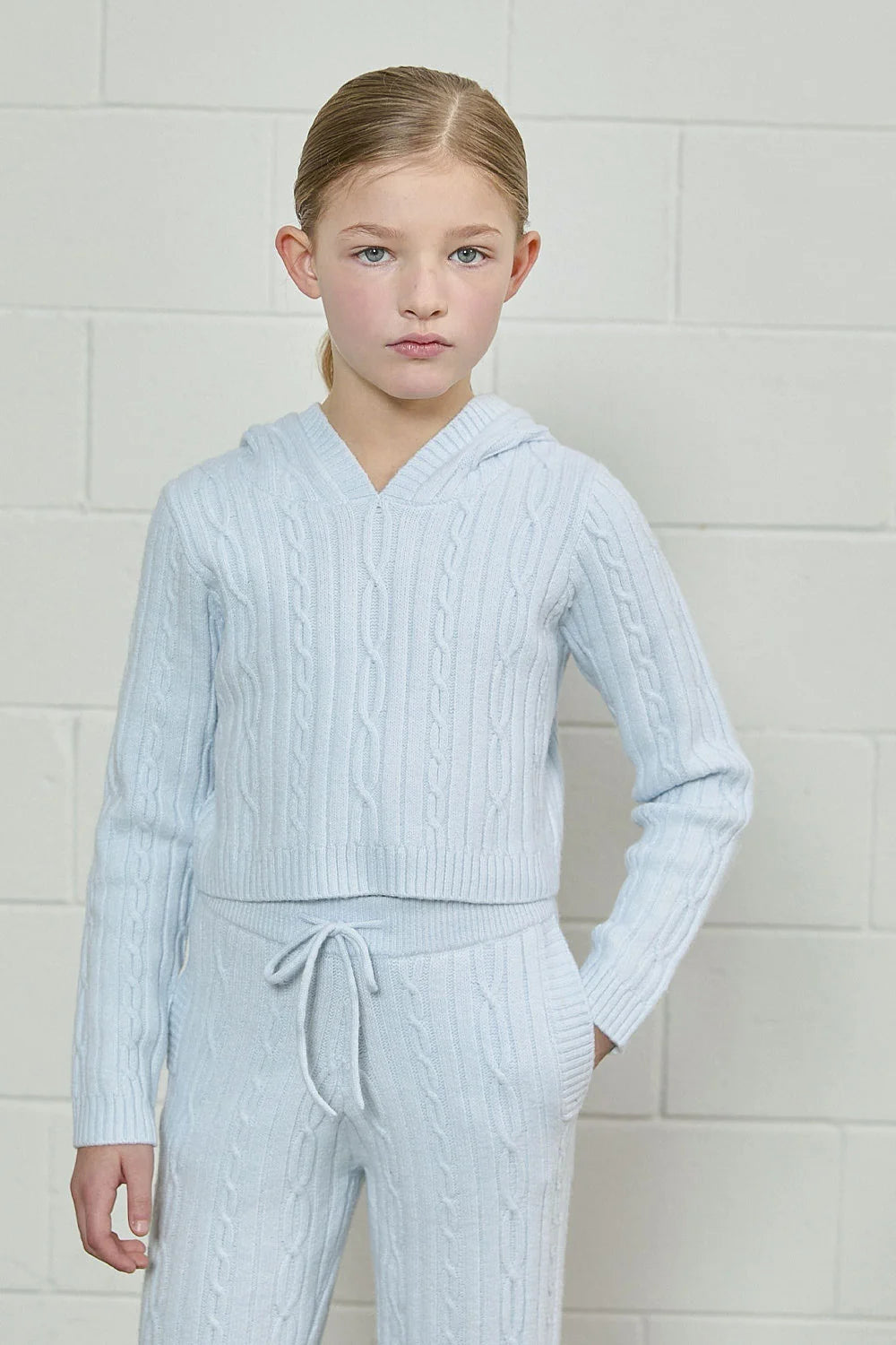 Parfum de Fit Cable Knit Cropped Hoodie