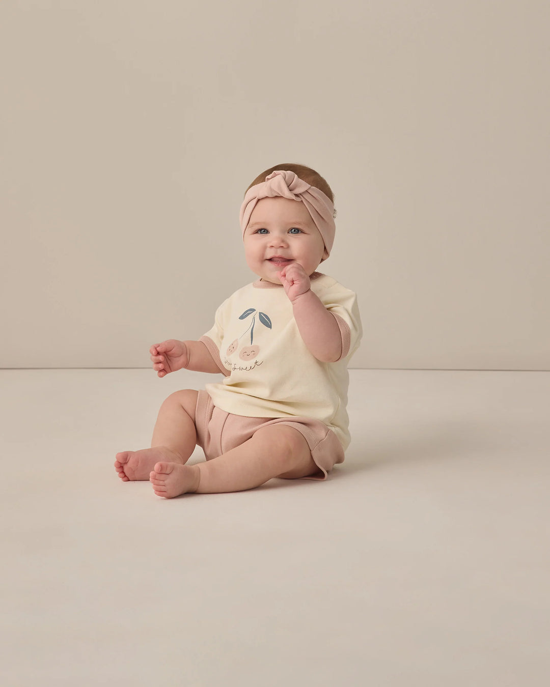 Quincy Mae Cherry Ringer Tee/Play Short SET
