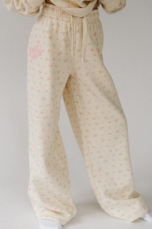 Happy Camp3r Peony Sprinkle Youth Sweatpants